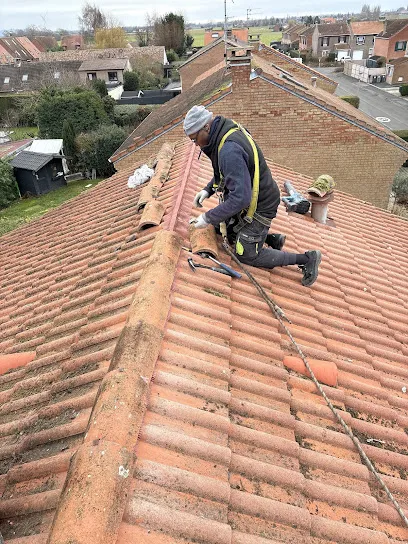Image de DK COUVERTURE ARTISAN COUVREUR 59 - Réparation Nettoyage Isolation Recherche Fuites Toiture Nord Lille Wattrelos